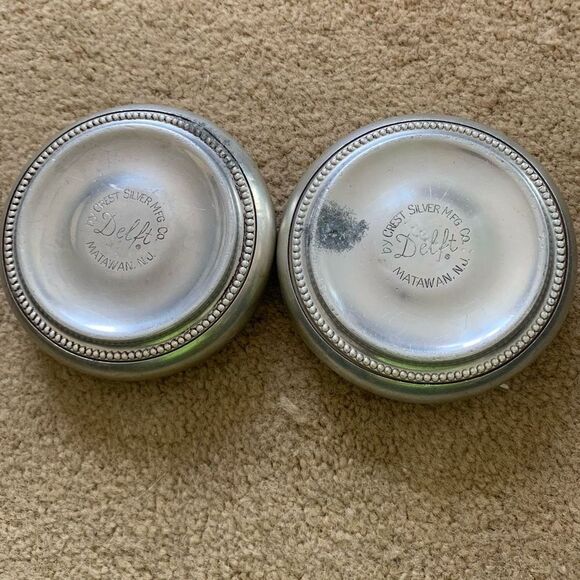 2 Delft Mid Century Aluminum Drink Coasters Crest Silver Mfg. - Picture 2 of 8